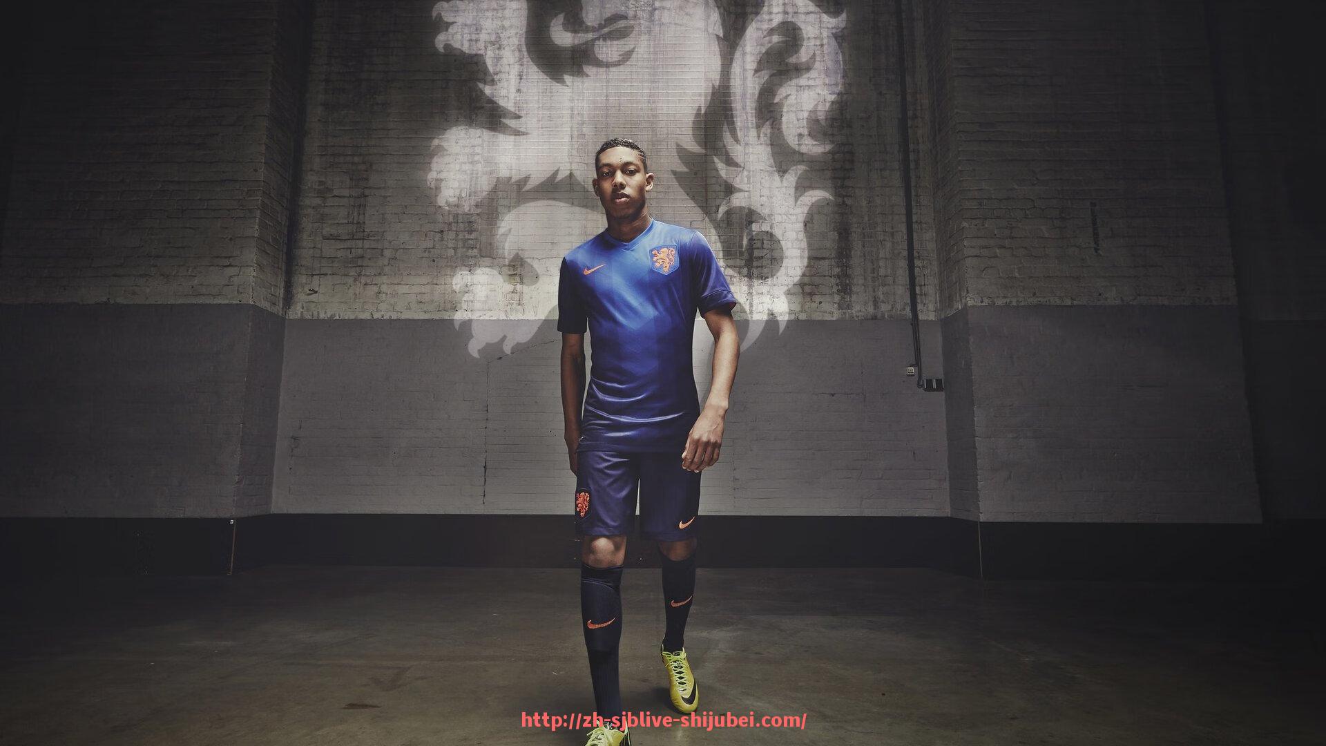 世俱杯直播-健身器材手抓吊带的使用方法及锻炼效果分析